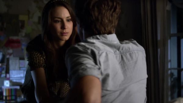 Pretty_Little_Liars_S03E05_BluRay_Rip_720p_Dual_Audio_WWW_TORRENTDOSFILMES_COM_1852.jpg