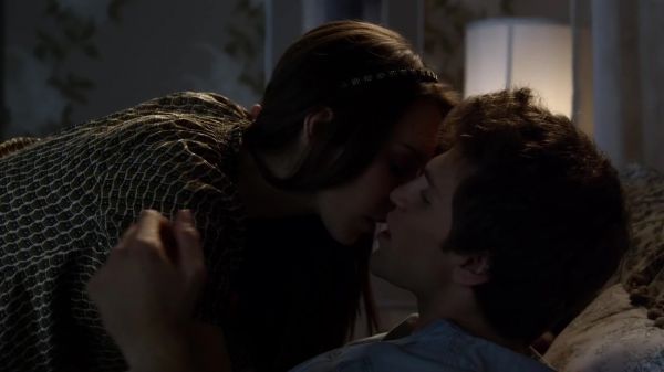 Pretty_Little_Liars_S03E05_BluRay_Rip_720p_Dual_Audio_WWW_TORRENTDOSFILMES_COM_1854.jpg