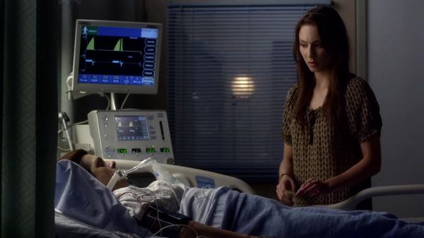 Pretty_Little_Liars_S03E05_BluRay_Rip_720p_Dual_Audio_WWW_TORRENTDOSFILMES_COM_2478.jpg