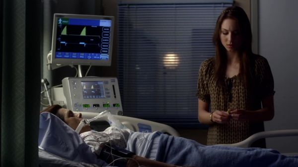 Pretty_Little_Liars_S03E05_BluRay_Rip_720p_Dual_Audio_WWW_TORRENTDOSFILMES_COM_2479.jpg