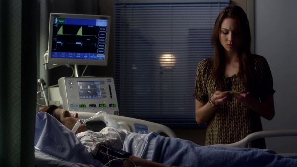Pretty_Little_Liars_S03E05_BluRay_Rip_720p_Dual_Audio_WWW_TORRENTDOSFILMES_COM_2480.jpg