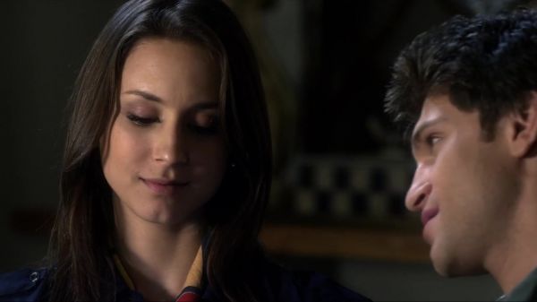 Pretty_Little_Liars_S03E06_BluRay_Rip_720p_Dual_Audio_WWW_TORRENTDOSFILMES_COM_0386.jpg