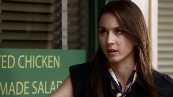 Pretty_Little_Liars_S03E06_BluRay_Rip_720p_Dual_Audio_WWW_TORRENTDOSFILMES_COM_0557.jpg