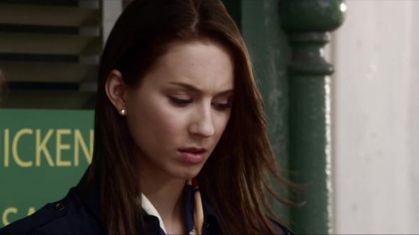 Pretty_Little_Liars_S03E06_BluRay_Rip_720p_Dual_Audio_WWW_TORRENTDOSFILMES_COM_0747.jpg