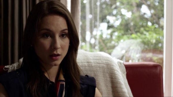 Pretty_Little_Liars_S03E06_BluRay_Rip_720p_Dual_Audio_WWW_TORRENTDOSFILMES_COM_1211.jpg