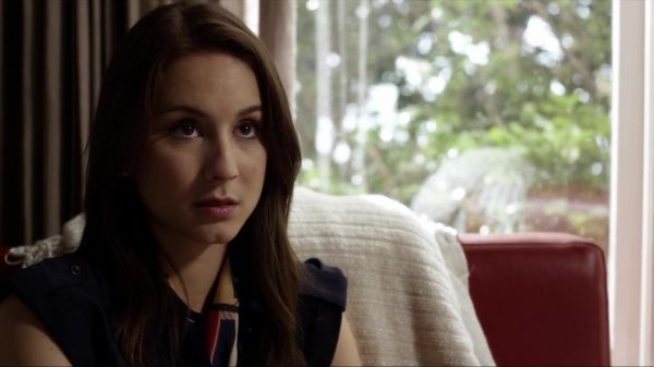 Pretty_Little_Liars_S03E06_BluRay_Rip_720p_Dual_Audio_WWW_TORRENTDOSFILMES_COM_1236.jpg