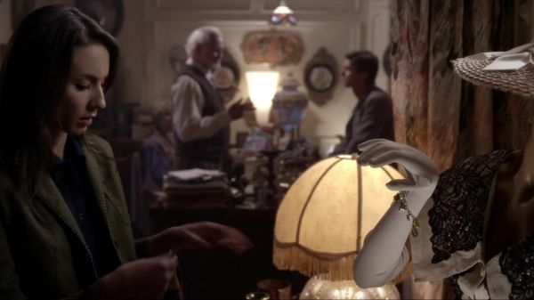 Pretty_Little_Liars_S03E06_BluRay_Rip_720p_Dual_Audio_WWW_TORRENTDOSFILMES_COM_1526.jpg