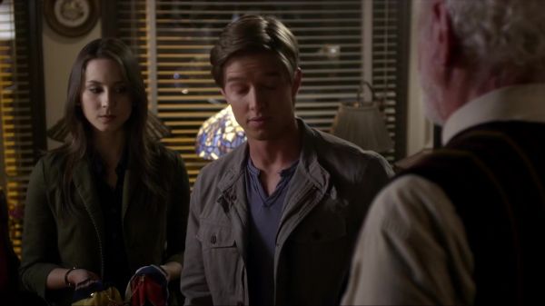 Pretty_Little_Liars_S03E06_BluRay_Rip_720p_Dual_Audio_WWW_TORRENTDOSFILMES_COM_1621.jpg