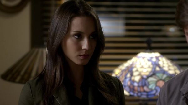 Pretty_Little_Liars_S03E06_BluRay_Rip_720p_Dual_Audio_WWW_TORRENTDOSFILMES_COM_1622.jpg
