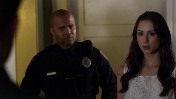 Pretty_Little_Liars_S03E07_BluRay_Rip_720p_Dual_Audio_WWW_TORRENTDOSFILMES_COM_2106.jpg