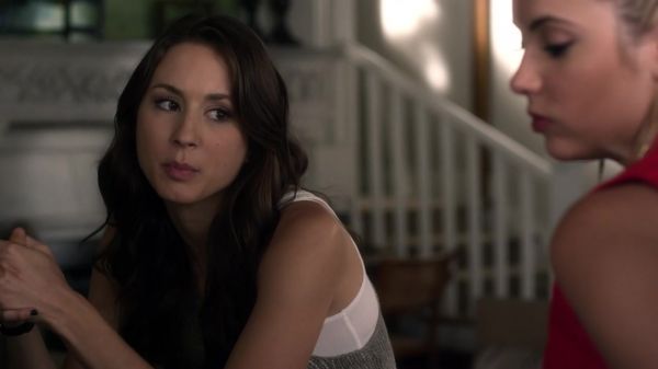 Pretty_Little_Liars_S03E08_BluRay_Rip_720p_Dual_Audio_WWW_TORRENTDOSFILMES_COM_0521.jpg