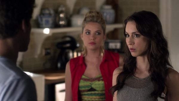 Pretty_Little_Liars_S03E08_BluRay_Rip_720p_Dual_Audio_WWW_TORRENTDOSFILMES_COM_0560.jpg