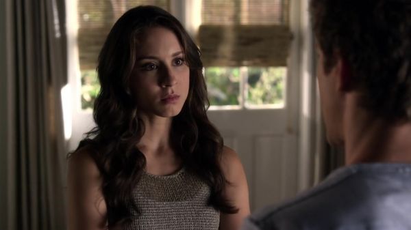 Pretty_Little_Liars_S03E08_BluRay_Rip_720p_Dual_Audio_WWW_TORRENTDOSFILMES_COM_0609.jpg