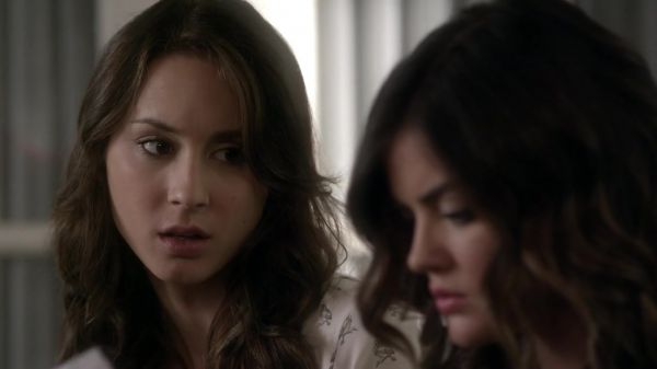 Pretty_Little_Liars_S03E08_BluRay_Rip_720p_Dual_Audio_WWW_TORRENTDOSFILMES_COM_1161.jpg