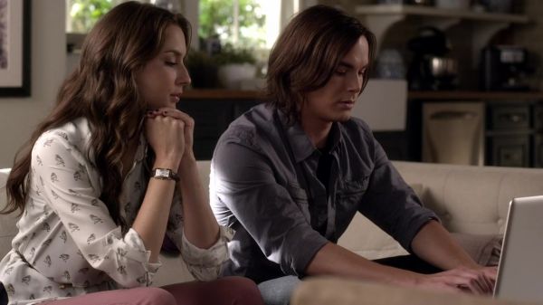 Pretty_Little_Liars_S03E08_BluRay_Rip_720p_Dual_Audio_WWW_TORRENTDOSFILMES_COM_1423.jpg