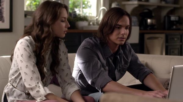 Pretty_Little_Liars_S03E08_BluRay_Rip_720p_Dual_Audio_WWW_TORRENTDOSFILMES_COM_1430.jpg