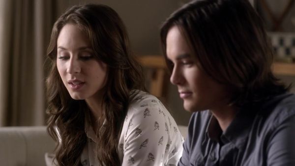 Pretty_Little_Liars_S03E08_BluRay_Rip_720p_Dual_Audio_WWW_TORRENTDOSFILMES_COM_1445.jpg