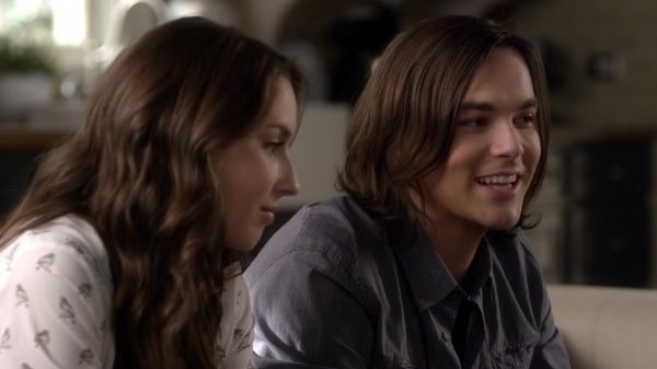Pretty_Little_Liars_S03E08_BluRay_Rip_720p_Dual_Audio_WWW_TORRENTDOSFILMES_COM_1449.jpg