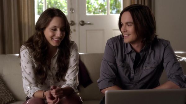 Pretty_Little_Liars_S03E08_BluRay_Rip_720p_Dual_Audio_WWW_TORRENTDOSFILMES_COM_1484.jpg