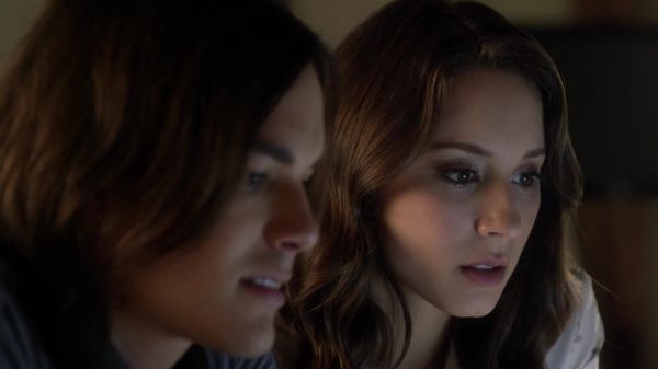Pretty_Little_Liars_S03E08_BluRay_Rip_720p_Dual_Audio_WWW_TORRENTDOSFILMES_COM_1594.jpg