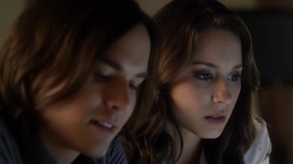 Pretty_Little_Liars_S03E08_BluRay_Rip_720p_Dual_Audio_WWW_TORRENTDOSFILMES_COM_1598.jpg
