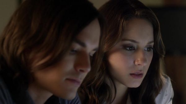 Pretty_Little_Liars_S03E08_BluRay_Rip_720p_Dual_Audio_WWW_TORRENTDOSFILMES_COM_1599.jpg