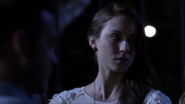Pretty_Little_Liars_S03E09_BluRay_Rip_720p_Dual_Audio_WWW_TORRENTDOSFILMES_COM_1002.jpg