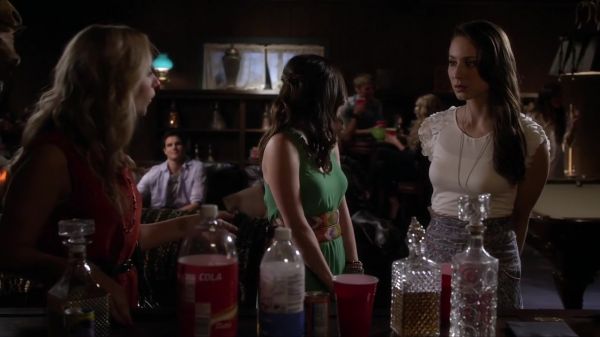 Pretty_Little_Liars_S03E09_BluRay_Rip_720p_Dual_Audio_WWW_TORRENTDOSFILMES_COM_1150.jpg