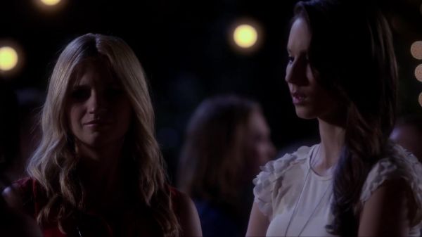 Pretty_Little_Liars_S03E09_BluRay_Rip_720p_Dual_Audio_WWW_TORRENTDOSFILMES_COM_1636.jpg