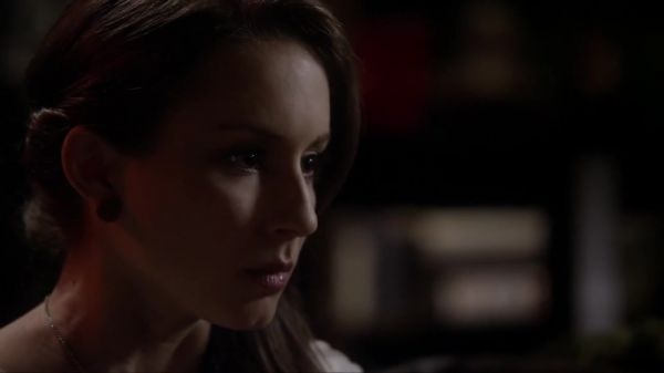 Pretty_Little_Liars_S03E09_BluRay_Rip_720p_Dual_Audio_WWW_TORRENTDOSFILMES_COM_1872.jpg
