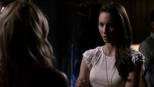 Pretty_Little_Liars_S03E09_BluRay_Rip_720p_Dual_Audio_WWW_TORRENTDOSFILMES_COM_1998.jpg