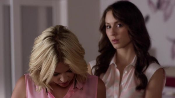 Pretty_Little_Liars_S03E11_BluRay_Rip_720p_Dual_Audio_WWW_TORRENTDOSFILMES_COM_0084.jpg
