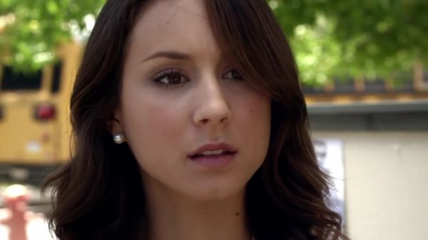 Pretty_Little_Liars_S03E11_BluRay_Rip_720p_Dual_Audio_WWW_TORRENTDOSFILMES_COM_0556.jpg
