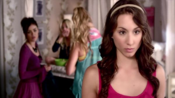 Pretty_Little_Liars_S03E11_BluRay_Rip_720p_Dual_Audio_WWW_TORRENTDOSFILMES_COM_0559.jpg