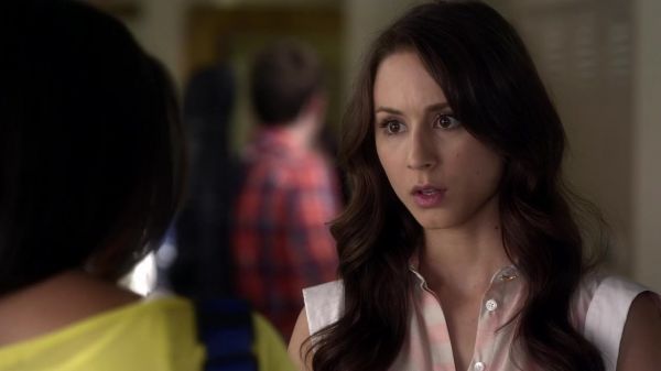 Pretty_Little_Liars_S03E11_BluRay_Rip_720p_Dual_Audio_WWW_TORRENTDOSFILMES_COM_0880.jpg