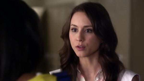 Pretty_Little_Liars_S03E11_BluRay_Rip_720p_Dual_Audio_WWW_TORRENTDOSFILMES_COM_0901.jpg