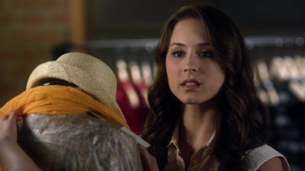 Pretty_Little_Liars_S03E11_BluRay_Rip_720p_Dual_Audio_WWW_TORRENTDOSFILMES_COM_1696.jpg