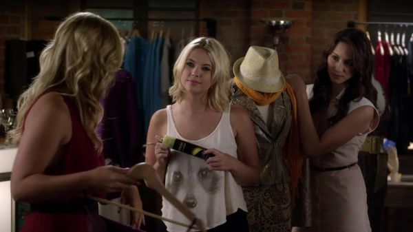 Pretty_Little_Liars_S03E11_BluRay_Rip_720p_Dual_Audio_WWW_TORRENTDOSFILMES_COM_1719.jpg