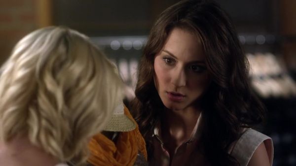 Pretty_Little_Liars_S03E11_BluRay_Rip_720p_Dual_Audio_WWW_TORRENTDOSFILMES_COM_1727.jpg