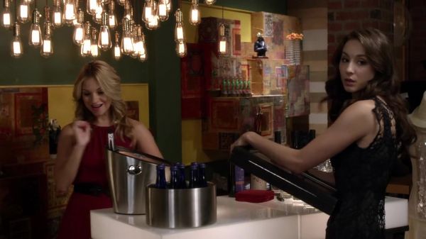 Pretty_Little_Liars_S03E11_BluRay_Rip_720p_Dual_Audio_WWW_TORRENTDOSFILMES_COM_1913.jpg