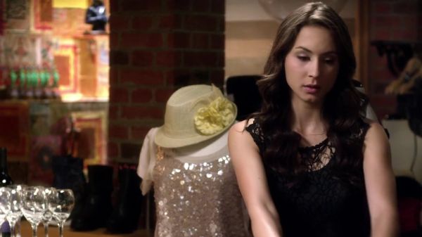 Pretty_Little_Liars_S03E11_BluRay_Rip_720p_Dual_Audio_WWW_TORRENTDOSFILMES_COM_1938.jpg