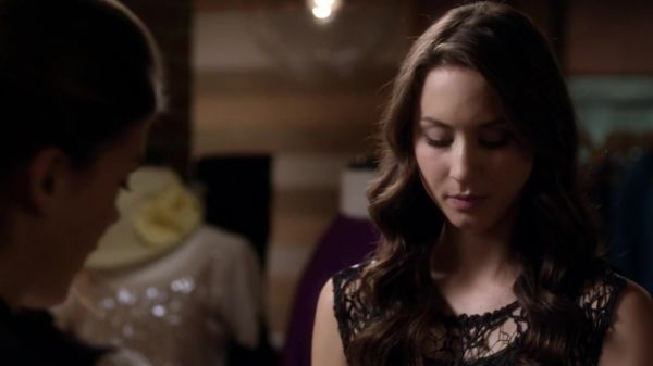 Pretty_Little_Liars_S03E11_BluRay_Rip_720p_Dual_Audio_WWW_TORRENTDOSFILMES_COM_1969.jpg