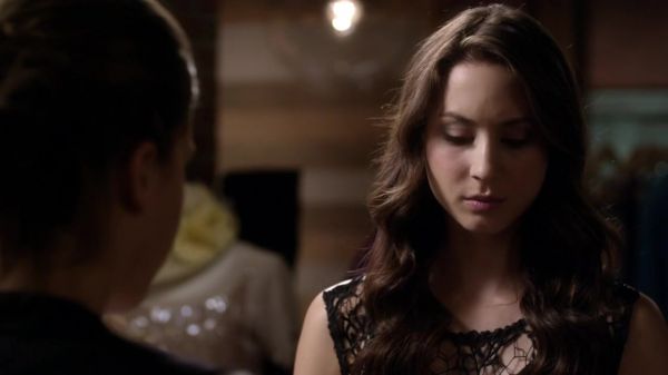 Pretty_Little_Liars_S03E11_BluRay_Rip_720p_Dual_Audio_WWW_TORRENTDOSFILMES_COM_1974.jpg