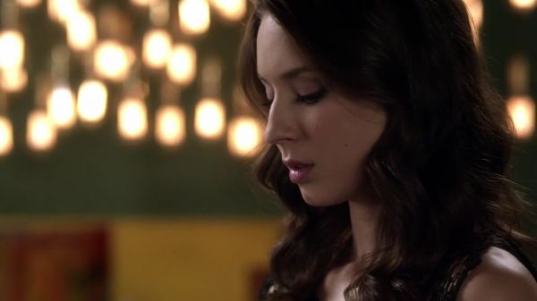 Pretty_Little_Liars_S03E11_BluRay_Rip_720p_Dual_Audio_WWW_TORRENTDOSFILMES_COM_1988.jpg