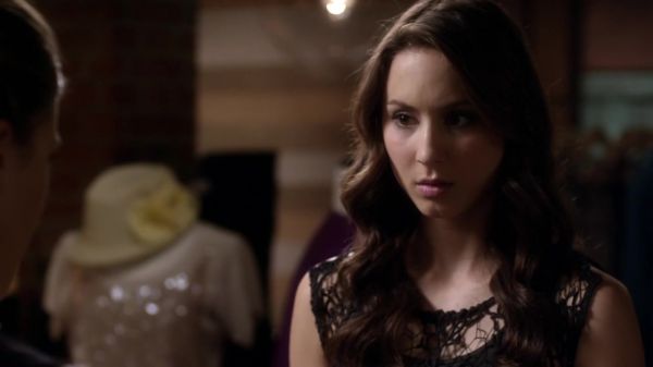 Pretty_Little_Liars_S03E11_BluRay_Rip_720p_Dual_Audio_WWW_TORRENTDOSFILMES_COM_1999.jpg