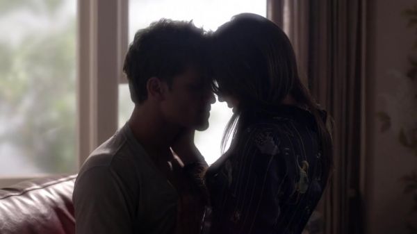 Pretty_Little_Liars_S03E12_BluRay_Rip_720p_Dual_Audio_WWW_TORRENTDOSFILMES_COM_1284.jpg