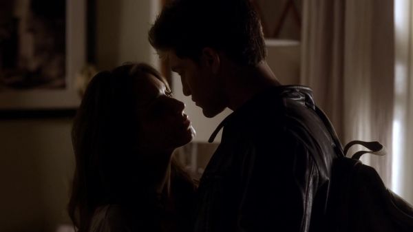 Pretty_Little_Liars_S03E12_BluRay_Rip_720p_Dual_Audio_WWW_TORRENTDOSFILMES_COM_1453.jpg