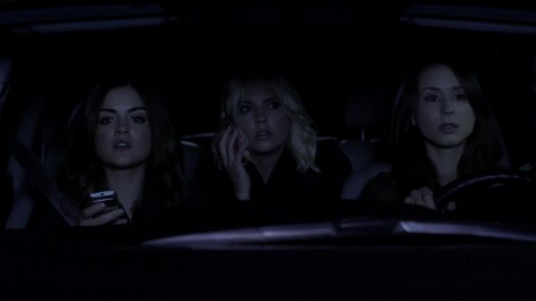 Pretty_Little_Liars_S03E12_BluRay_Rip_720p_Dual_Audio_WWW_TORRENTDOSFILMES_COM_1944.jpg