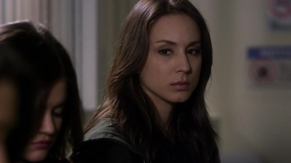 Pretty_Little_Liars_S03E12_BluRay_Rip_720p_Dual_Audio_WWW_TORRENTDOSFILMES_COM_2460.jpg