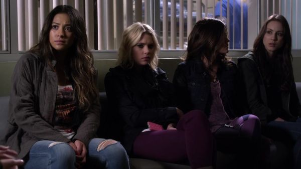 Pretty_Little_Liars_S03E12_BluRay_Rip_720p_Dual_Audio_WWW_TORRENTDOSFILMES_COM_2498.jpg